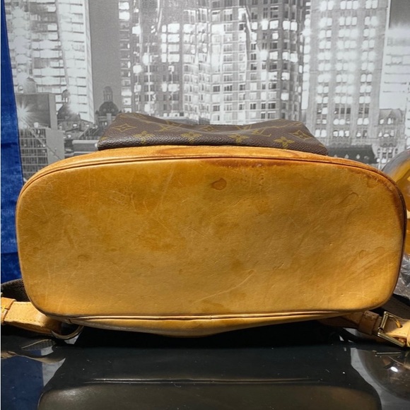 Authentic Louis Vuitton Monogram BackPack Montsouris GM main image 14